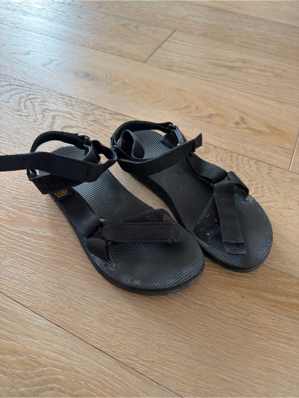 Teva Women's Black Adjustable Strap Sandals size 6